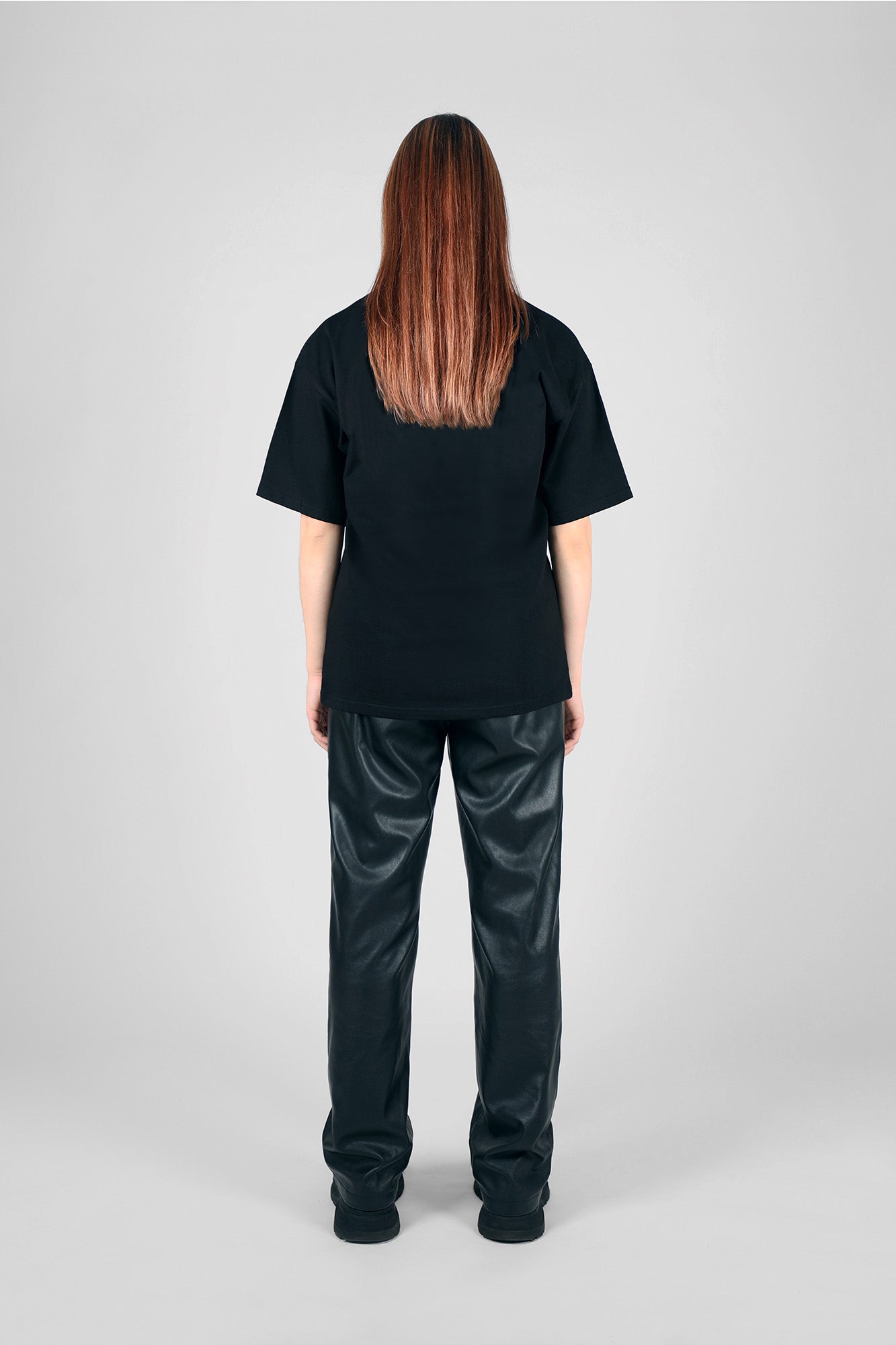 Olive Tee — Black - HORATI