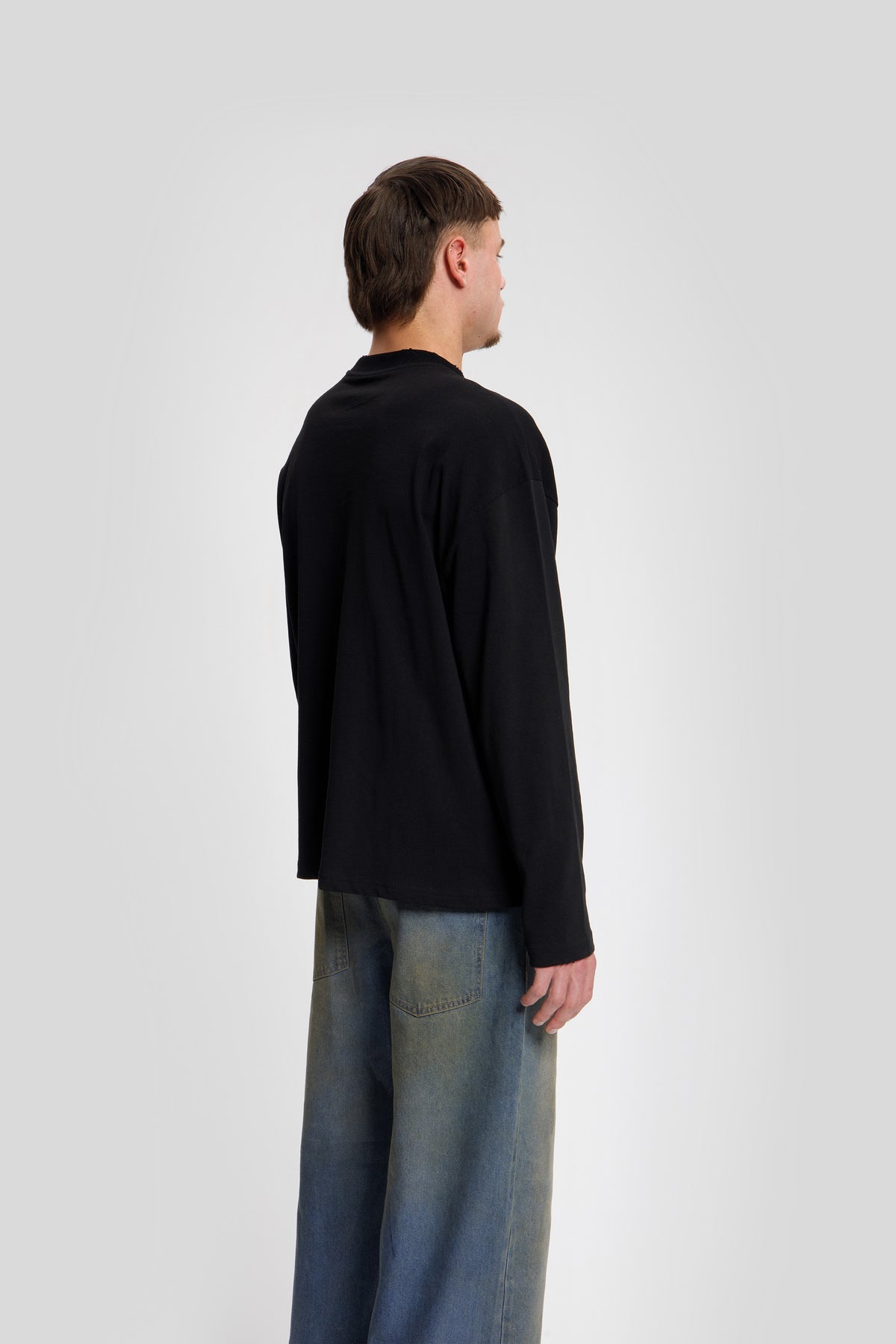 Reverse Longsleeve Tee — Black - HORATI