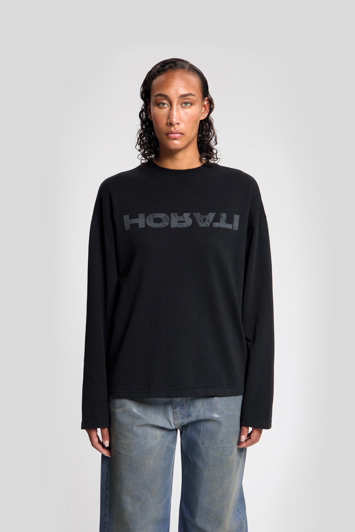 Reverse Longsleeve Tee — Black - HORATI